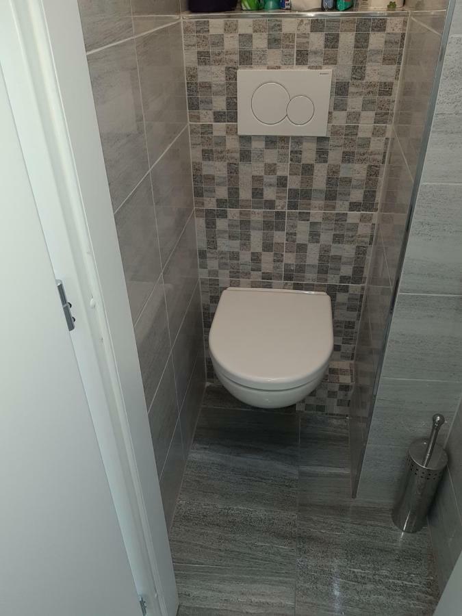 Apartmán Bratislava, Kraskova 2 - širšie centrum Exterior foto